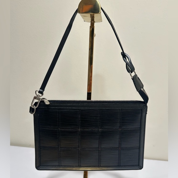 Louis Vuitton Black Epi Stretch Delmonico Pochette - Picture 4 of 11